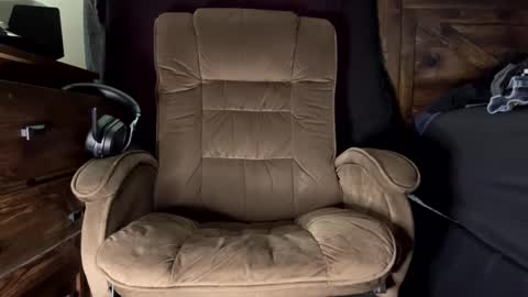 Dick online show from October 5, 2025, 4:27 pm