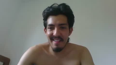 Snapshot of snackontime19 chatting on January 10, 2025, 3:27 pm snackontime19 online show from January 10, 2025, 3:27 pm