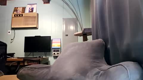 Snapshot of snackyyyy chatting on February 26, 2026, 2:43 am Snackyyyy online show from February 26, 2026, 2:43 am