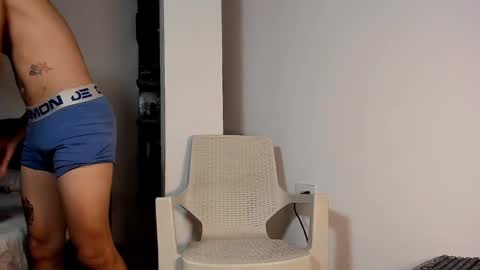 snakebutterfly online show from December 21, 2024, 7:03 am