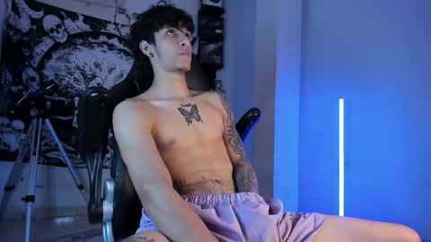 snakebutterfly online show from December 1, 2025, 7:13 am