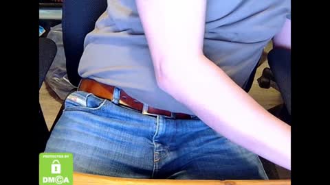 Sneakybill online show from January 7, 2025, 7:10 am