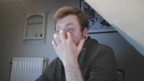 snoecks online show from April 15, 2026, 6:59 pm