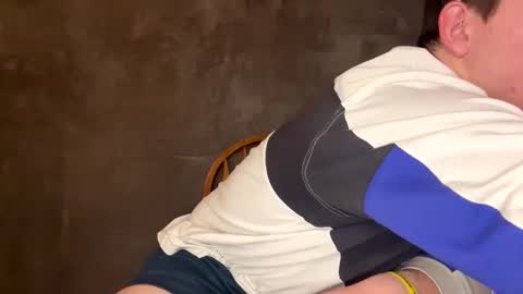 Snapshot of snoochiepoochies chatting on February 5, 2025, 5:20 am Will Rex online show from February 5, 2025, 5:20 am