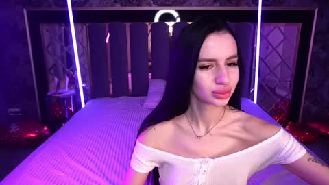 snow_whiteeex online show from February 17, 2026, 6:43 am