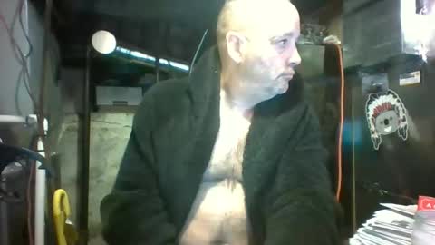 watchmecum online show from April 28, 2026, 1:49 pm