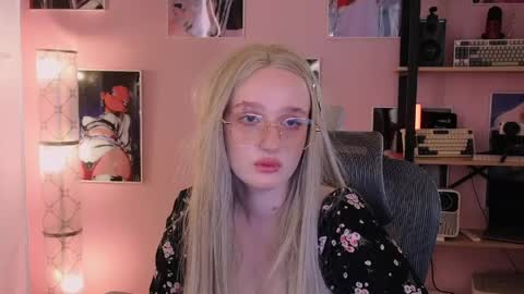 Ellie online show from June 3, 2026, 5:10 am