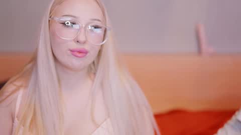 Snowy Bubbles online show from March 16, 2026, 12:17 am