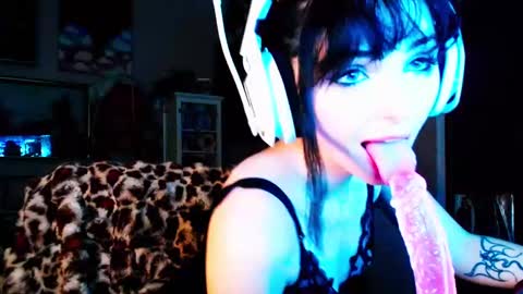 Snapshot of soakinginsaskya chatting on October 21, 2025, 1:50 am Soaking Saskya online show from October 21, 2025, 1:50 am