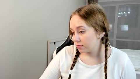 Sophy online show from December 20, 2024, 1:14 am