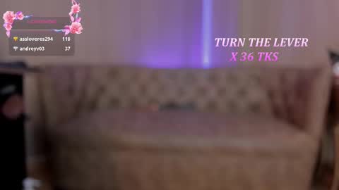 Snapshot of soffiqueen chatting on February 26, 2025, 9:37 pm Schedule 1400 - 2100 gtm-5 online show from February 26, 2025, 9:37 pm