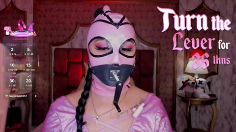 Snapshot of soffiqueen chatting on December 1, 2025, 3:28 pm Schedule 1400 - 2100 gtm-5 online show from December 1, 2025, 3:28 pm