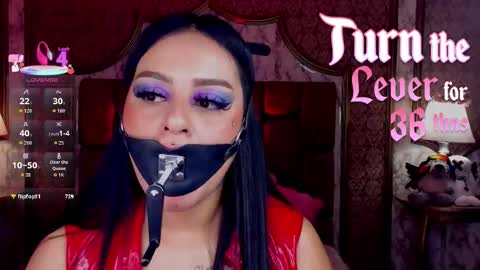 Snapshot of soffiqueen chatting on January 5, 2026, 5:27 pm Schedule 1400 - 2100 gtm-5 online show from January 5, 2026, 5:27 pm