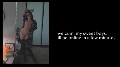 Julia    online show from February 11, 2026, 10:48 pm