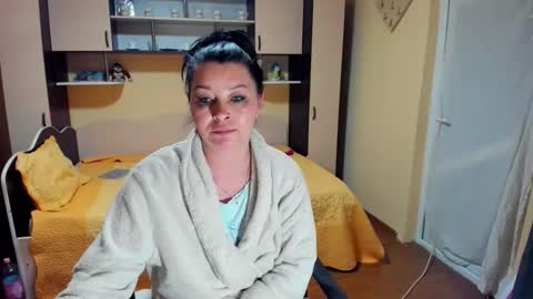 Soffy online show from April 8, 2026, 4:45 am