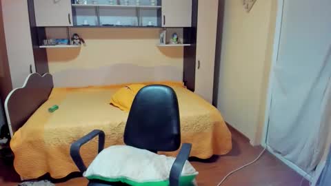 Snapshot of soffy_skye chatting on April 25, 2026, 3:42 am Soffy online show from April 25, 2026, 3:42 am