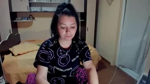Snapshot of soffy_skye chatting on May 4, 2026, 5:03 am Soffy online show from May 4, 2026, 5:03 am
