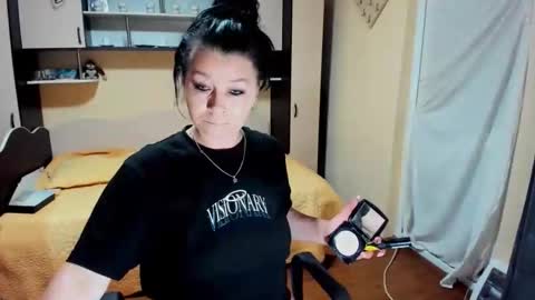 Snapshot of soffy_skye chatting on May 8, 2026, 6:19 am Soffy online show from May 8, 2026, 6:19 am
