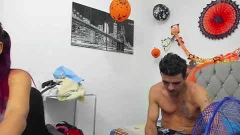 SOFI AND SANTY online show from November 4, 2025, 11:48 pm