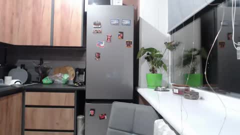 Sofi online show from January 3, 2025, 8:32 pm