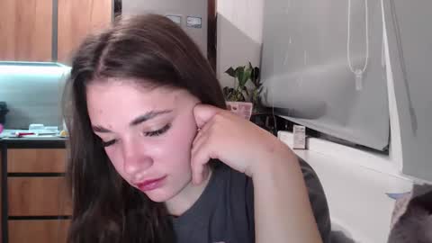 Sofi online show from February 20, 2025, 7:52 pm