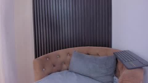 Snapshot of sofi_lassa_ chatting on November 28, 2025, 5:26 pm SOFIA online show from November 28, 2025, 5:26 pm