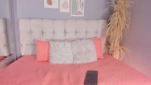 Sofia online show from March 12, 2025, 1:25 am