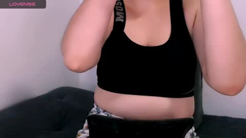 sofi rojas online show from June 7, 2026, 2:27 am