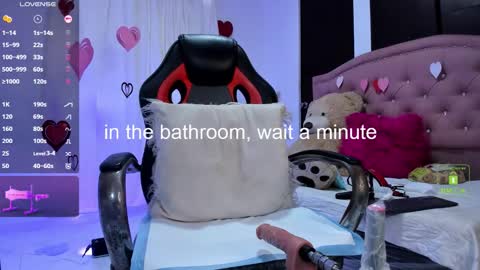 Sofia  online show from February 17, 2026, 9:32 pm