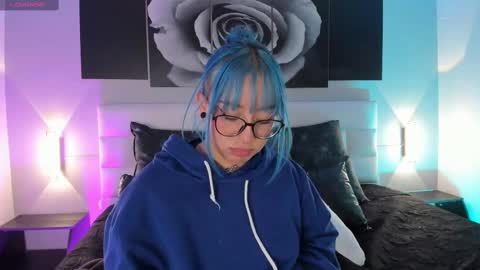 sofi_sp online show from September 16, 2025, 11:55 am