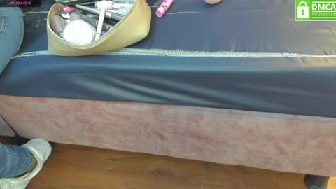 Susy online show from December 13, 2024, 6:27 pm