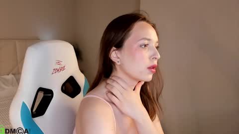 Sofia Gaze online show from April 7, 2026, 2:45 am