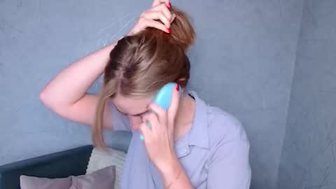 Sofia here online show from September 19, 2025, 12:34 am