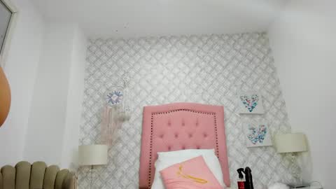 Snapshot of sofia_martinez9 chatting on June 3, 2026, 7:30 pm sofia_martinez9 online show from June 3, 2026, 7:30 pm