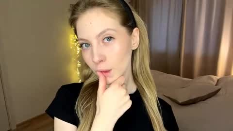 Sofia online show from April 17, 2026, 2:31 pm