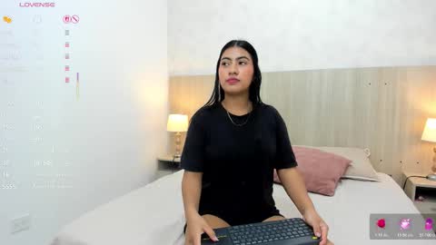 Sofia Ostos online show from October 27, 2025, 3:32 am