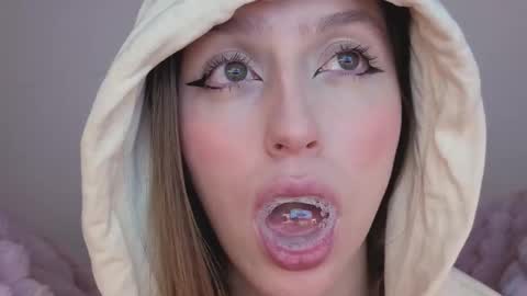     online show from September 28, 2025, 3:56 am