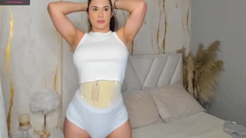 sofia_rivers_ online show from December 3, 2024, 11:24 pm