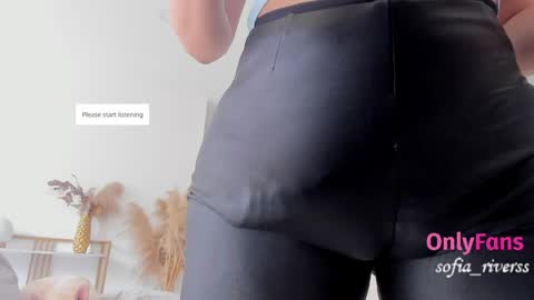 sofia_rivers_ online show from April 19, 2026, 6:10 pm