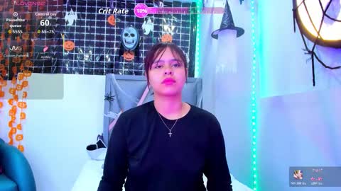 Sofa online show from November 2, 2025, 1:02 pm