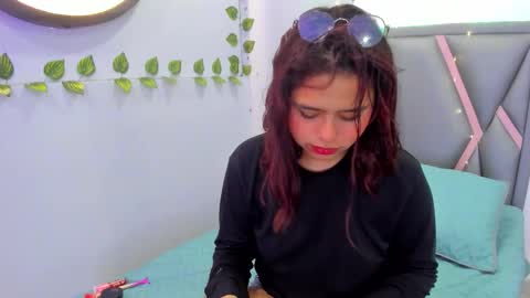 Sofa online show from February 7, 2026, 12:31 pm