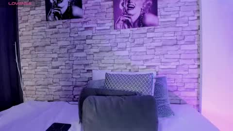 sofiaalarson online show from March 15, 2026, 3:23 am