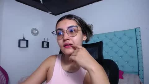 Snapshot of sofiaasexy19 chatting on April 23, 2026, 12:04 pm Sofia online show from April 23, 2026, 12:04 pm