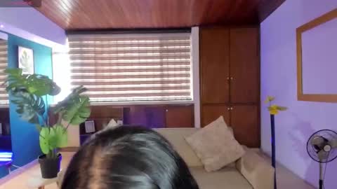 Sofia caramel online show from December 17, 2025, 4:02 pm