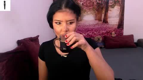 sofialiub online show from December 3, 2024, 10:28 am