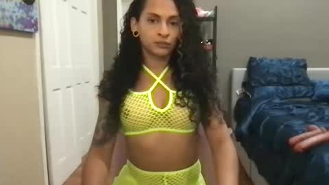 Sofia Luxx TS online show from September 21, 2025, 7:59 pm