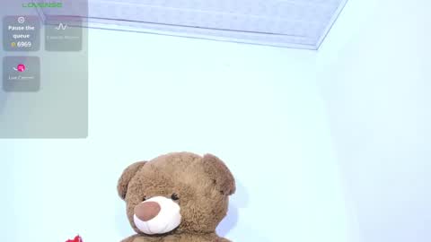 sofii milk online show from December 26, 2024, 9:37 pm