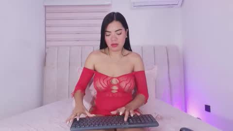 Snapshot of sofiavelezz_ chatting on February 13, 2026, 11:50 am Sofia Velez online show from February 13, 2026, 11:50 am