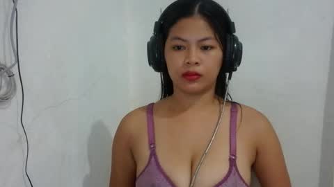 sofie_loorexx online show from November 6, 2025, 7:20 am
