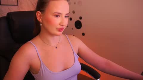 Snapshot of sofiebloom chatting on June 11, 2026, 9:57 pm Sofie online show from June 11, 2026, 9:57 pm